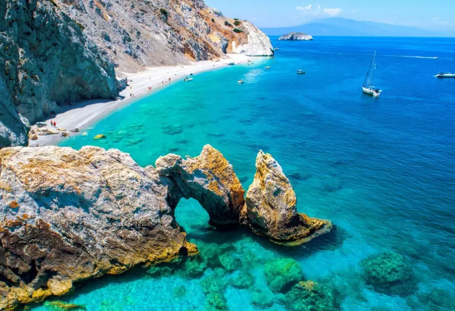 Santorini travel tips